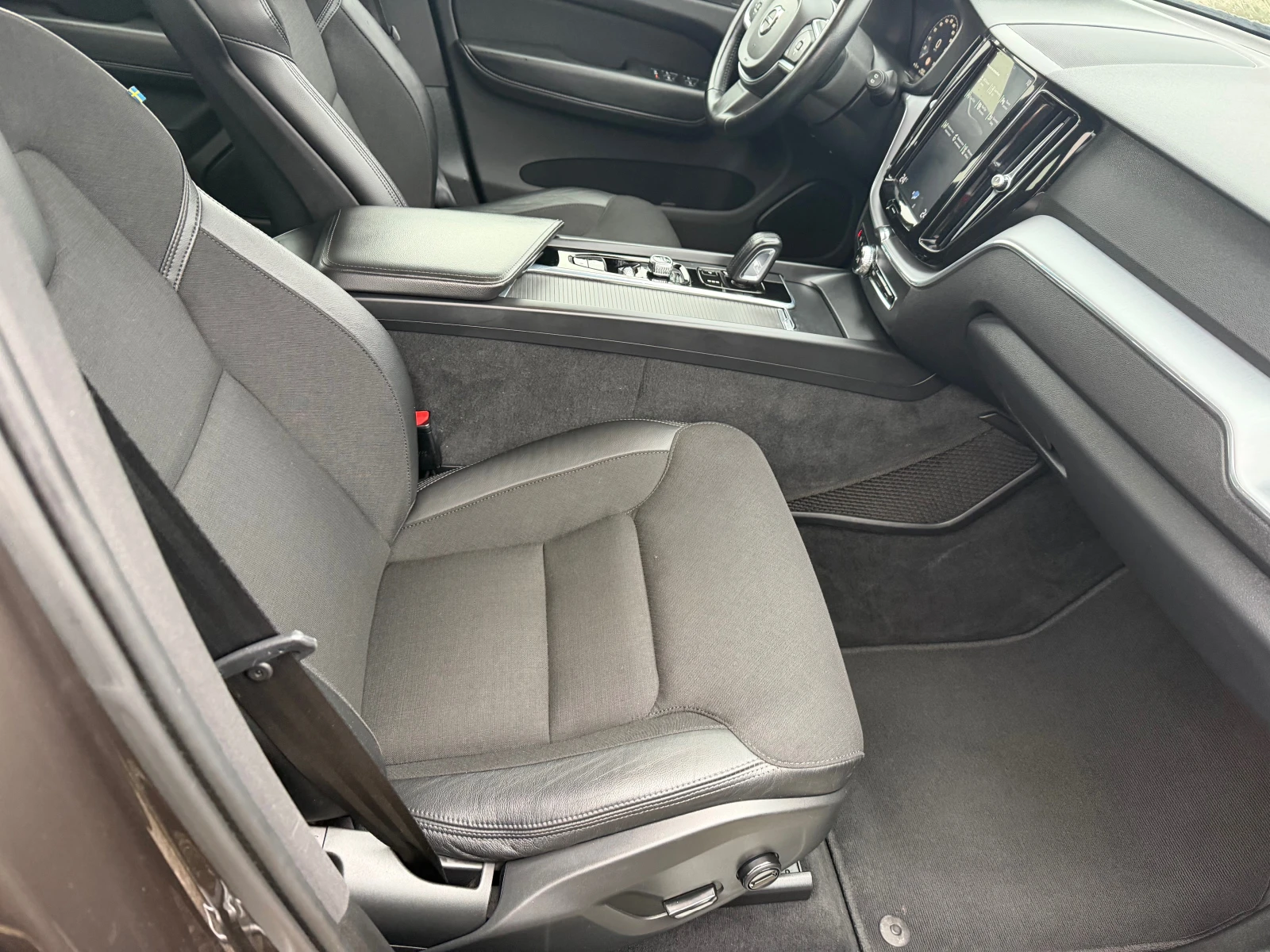 Volvo XC60 B4 AWD (KATO ) | Mobile.bg   11