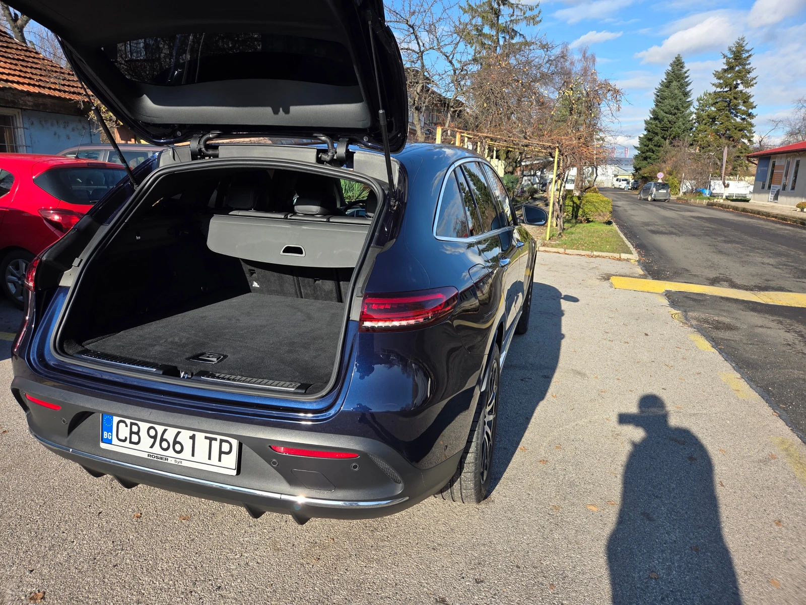 Mercedes-Benz EQC 400 - изображение 5