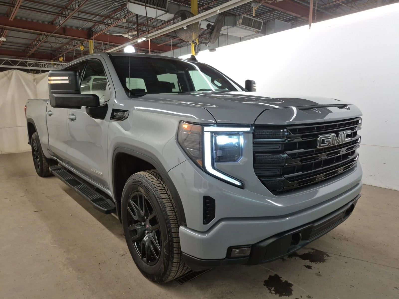 Gmc Sierra 5.3L 8cyl 4WD, снимка 2 - Автомобили и джипове - 53865884