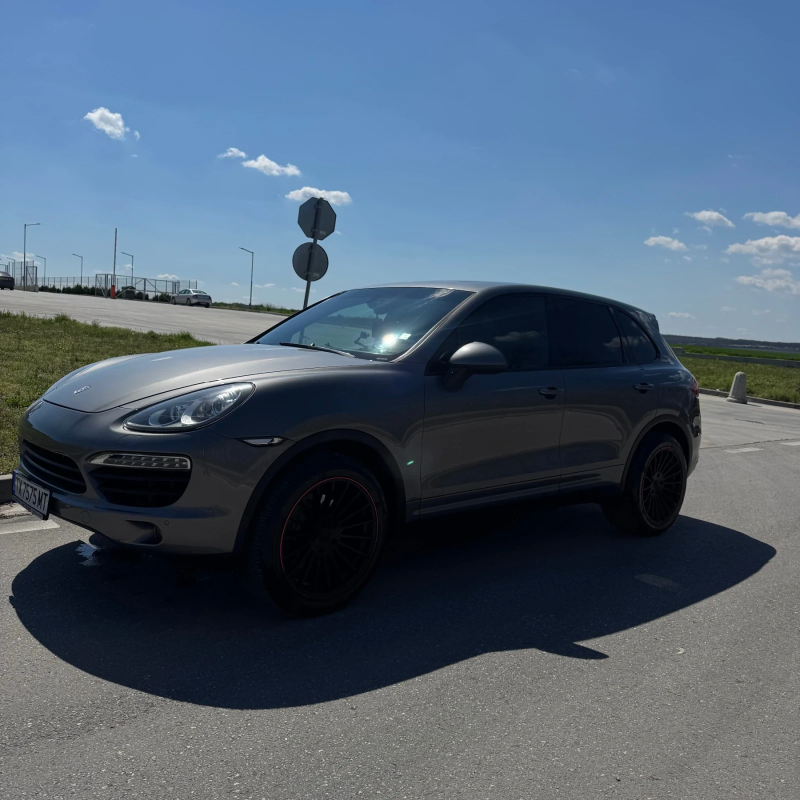 Porsche Cayenne 3.0 D, снимка 2 - Автомобили и джипове - 54113029