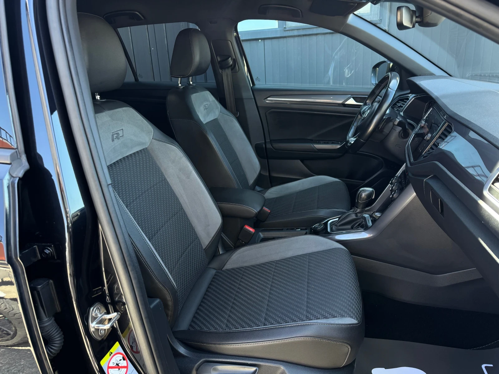 VW T-Roc 2.0TDI-R LINE-4 MOTION-KEYLESS--CAMERA-TOP, снимка 17 - Автомобили и джипове - 54138338