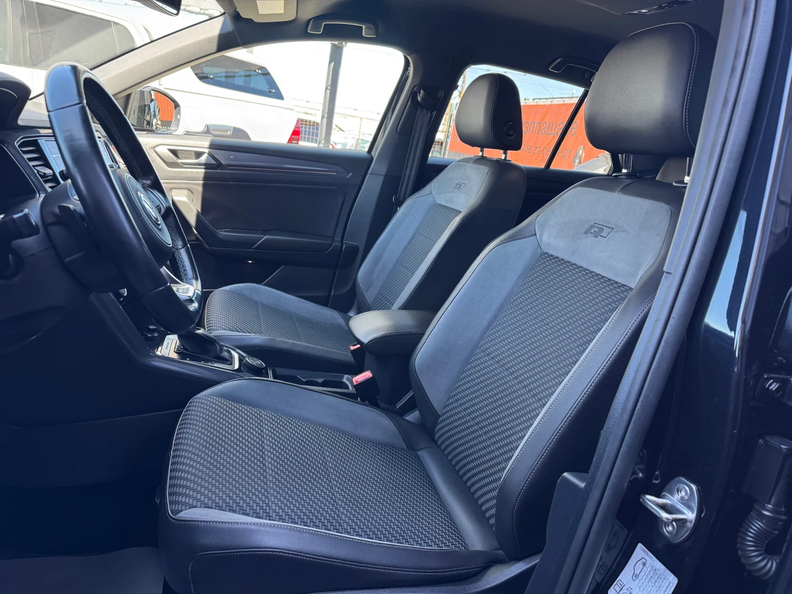 VW T-Roc 2.0TDI-R LINE-4 MOTION-KEYLESS--CAMERA-TOP, снимка 8 - Автомобили и джипове - 54138338