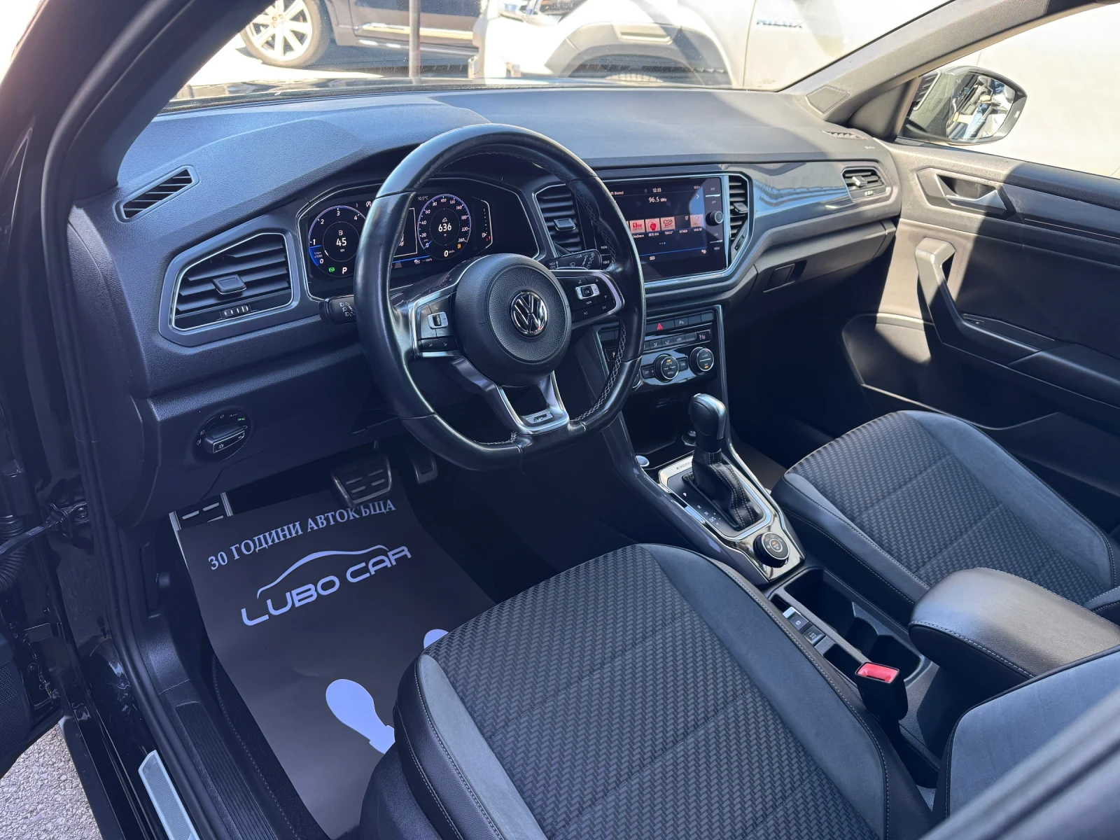 VW T-Roc 2.0TDI-R LINE-4 MOTION-KEYLESS--CAMERA-TOP, снимка 9 - Автомобили и джипове - 54138338