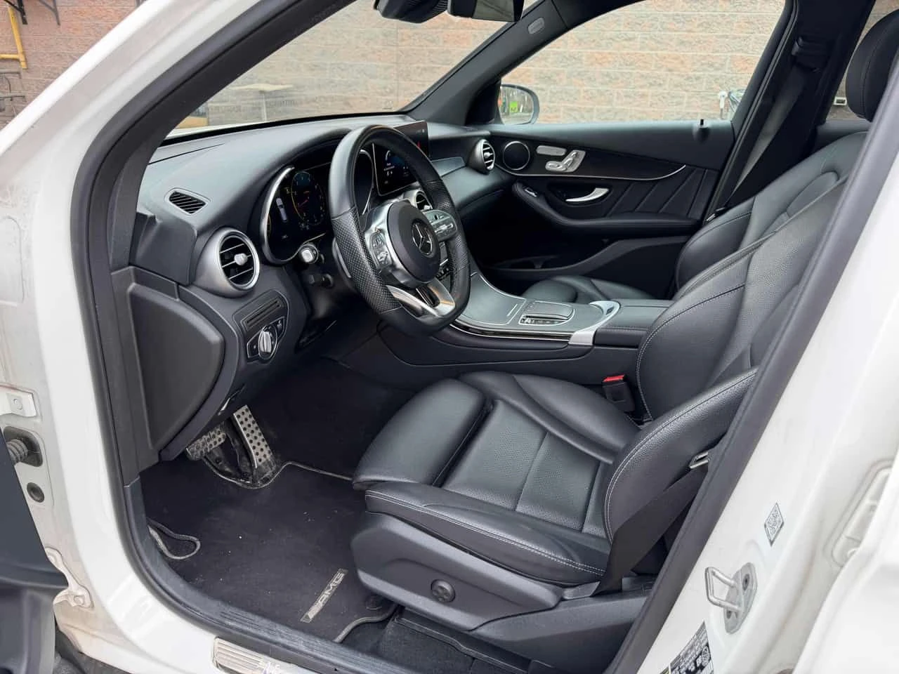 Mercedes-Benz GLC 300 * CARFAX * DISTRONIC * 360 * ПАНО, снимка 5 - Автомобили и джипове - 54597974