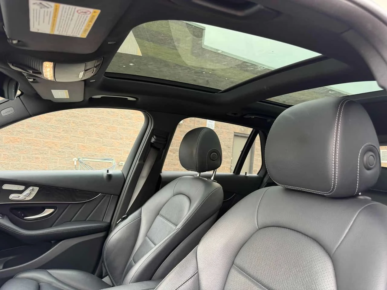 Mercedes-Benz GLC 300 * CARFAX * DISTRONIC * 360 * ПАНО, снимка 10 - Автомобили и джипове - 54597974