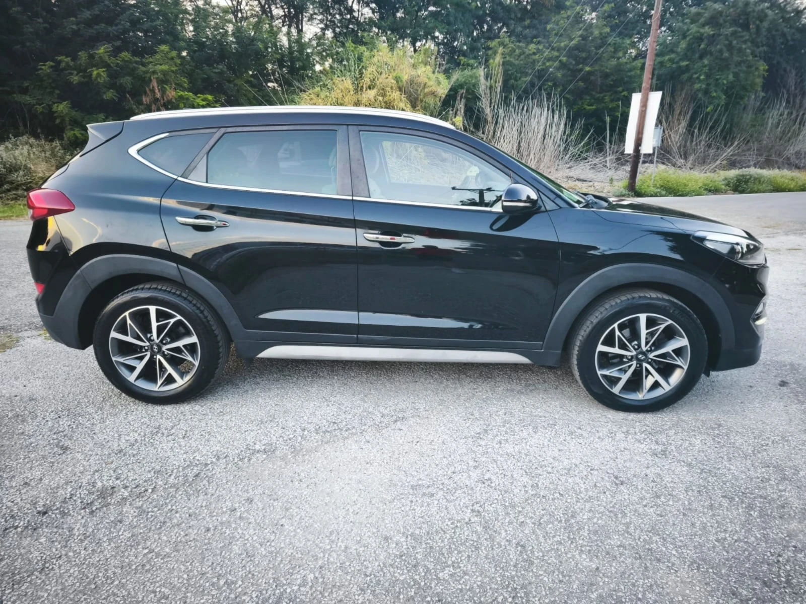Hyundai Tucson 1.7TDI 94000???, снимка 5 - Автомобили и джипове - 55401656