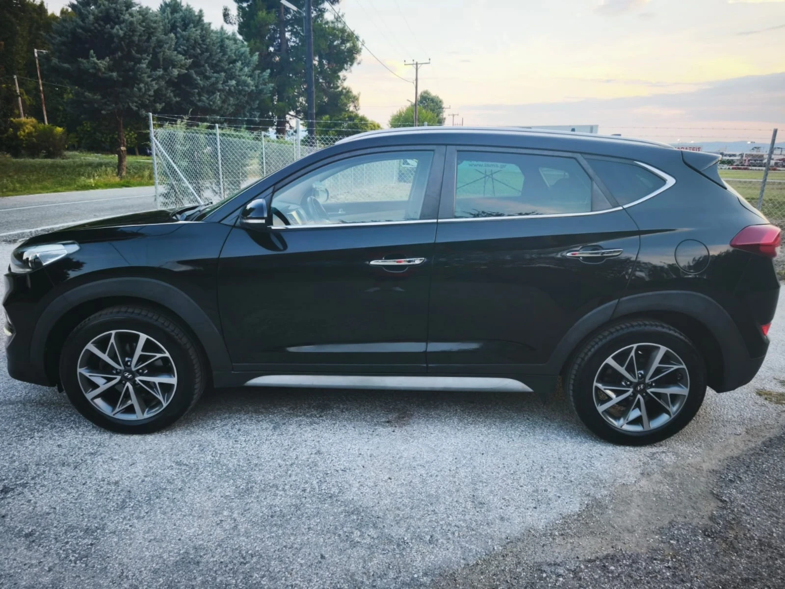 Hyundai Tucson 1.7TDI 94000???, снимка 2 - Автомобили и джипове - 55401656