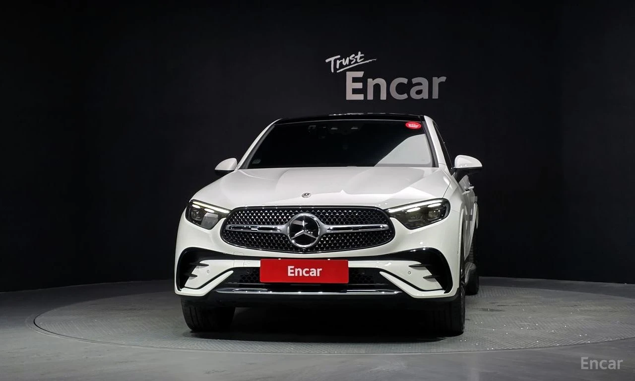 Mercedes-Benz GLC 300 4MATIC* COUPE* AMG* HEAD UP* ОБДУХ* КРАЙНА ЦЕНА, снимка 2 - Автомобили и джипове - 55534502