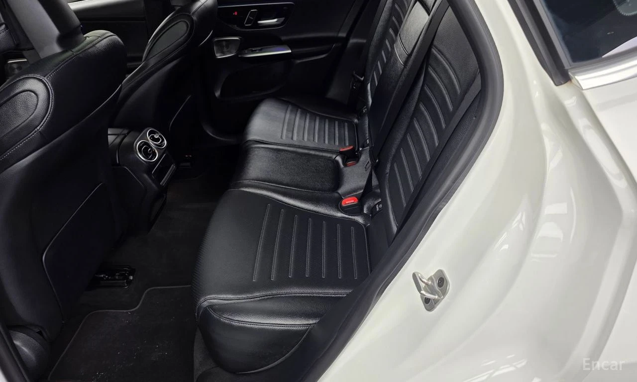 Mercedes-Benz GLC 300 4MATIC* COUPE* AMG* HEAD UP* ОБДУХ* КРАЙНА ЦЕНА, снимка 17 - Автомобили и джипове - 55534502