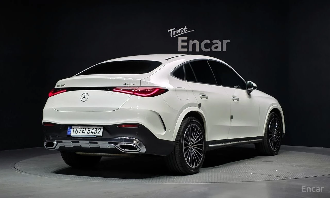 Mercedes-Benz GLC 300 4MATIC* COUPE* AMG* HEAD UP* ОБДУХ* КРАЙНА ЦЕНА, снимка 3 - Автомобили и джипове - 55534502