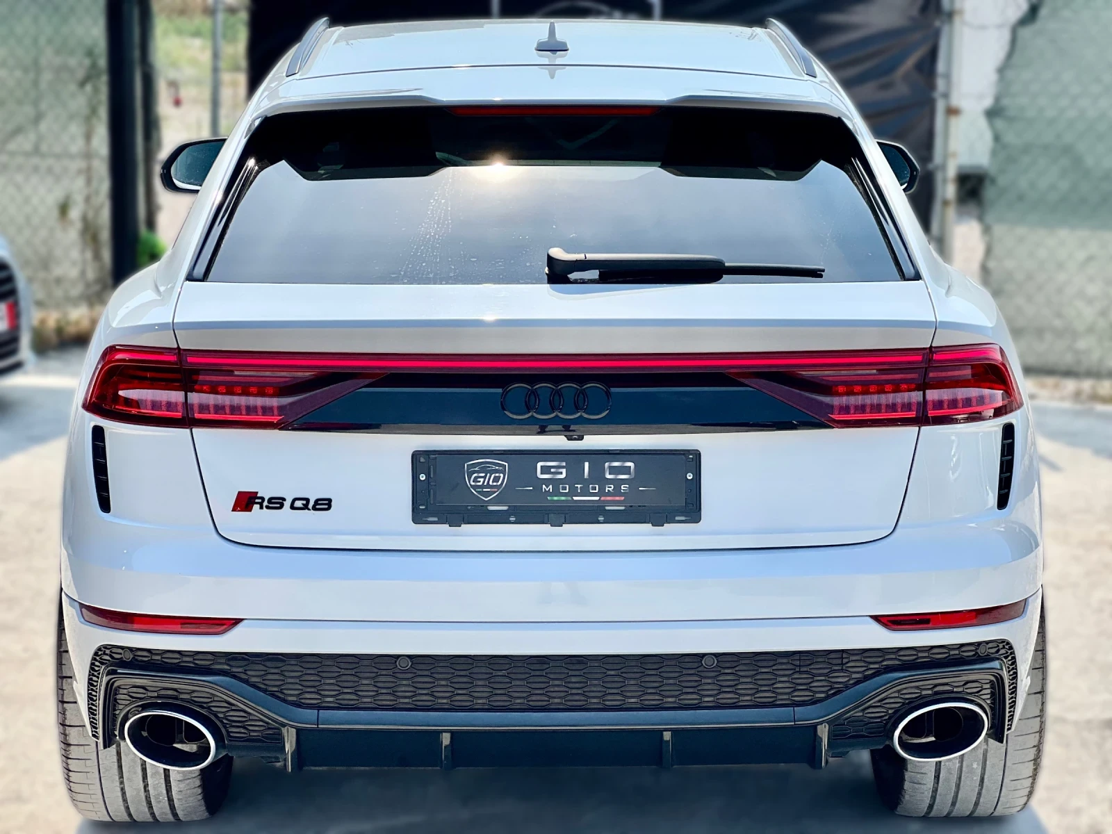Audi RSQ8 2022* 650HP* ShadowLine* Обдухване* Алкантара* FUL, снимка 4 - Автомобили и джипове - 55736432