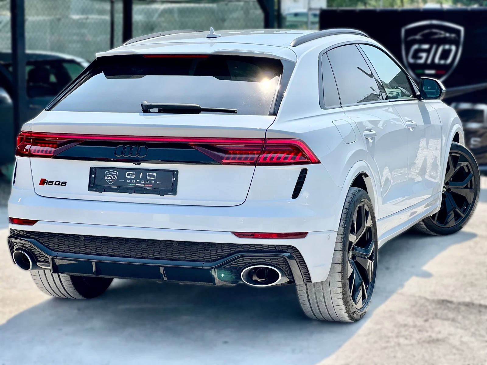 Audi RSQ8 2022* 650HP* ShadowLine* Обдухване* Алкантара* FUL, снимка 6 - Автомобили и джипове - 55736432
