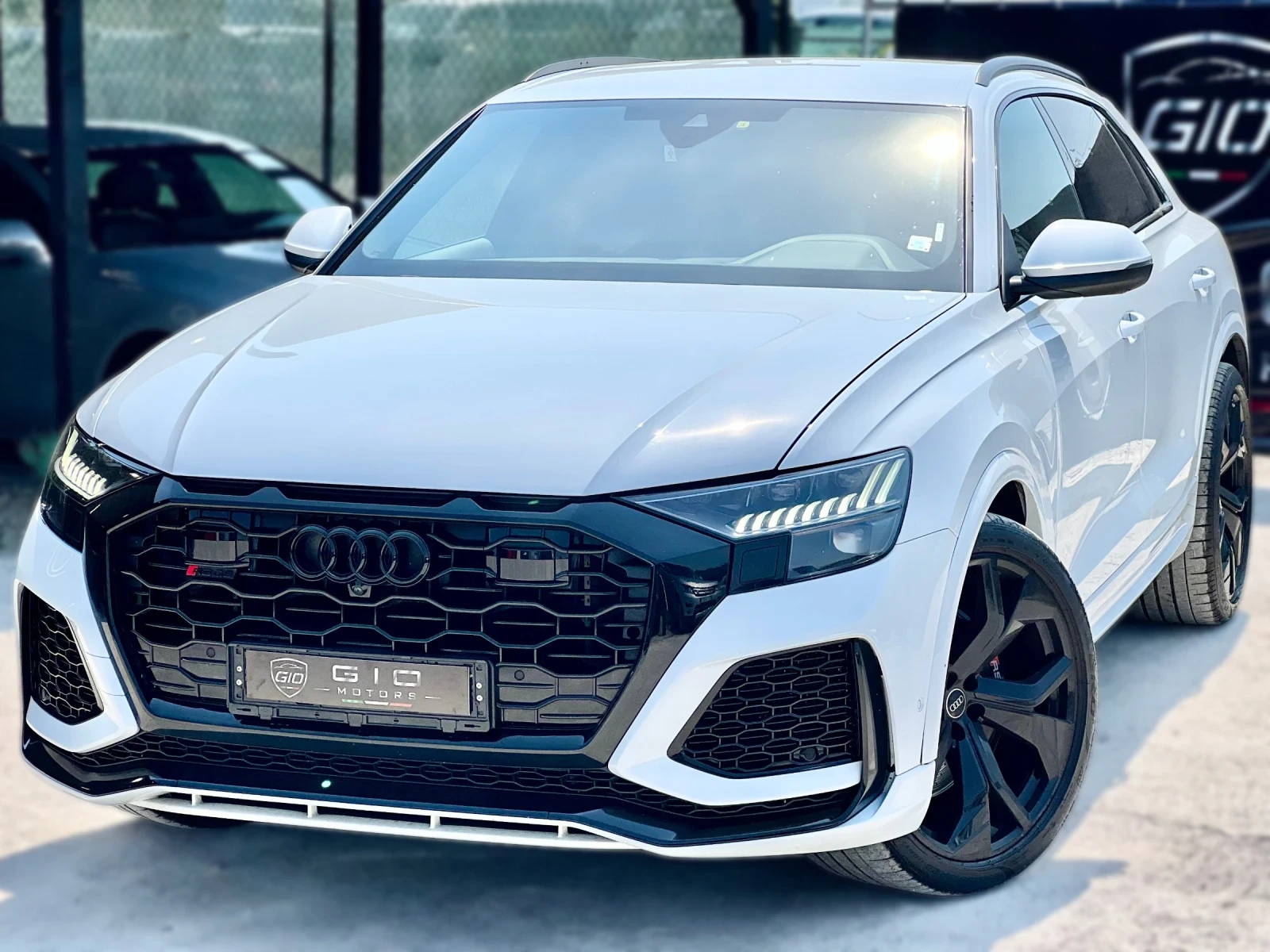 Audi RSQ8 2022* 650HP* ShadowLine* Обдухване* Алкантара* FUL, снимка 2 - Автомобили и джипове - 55736432