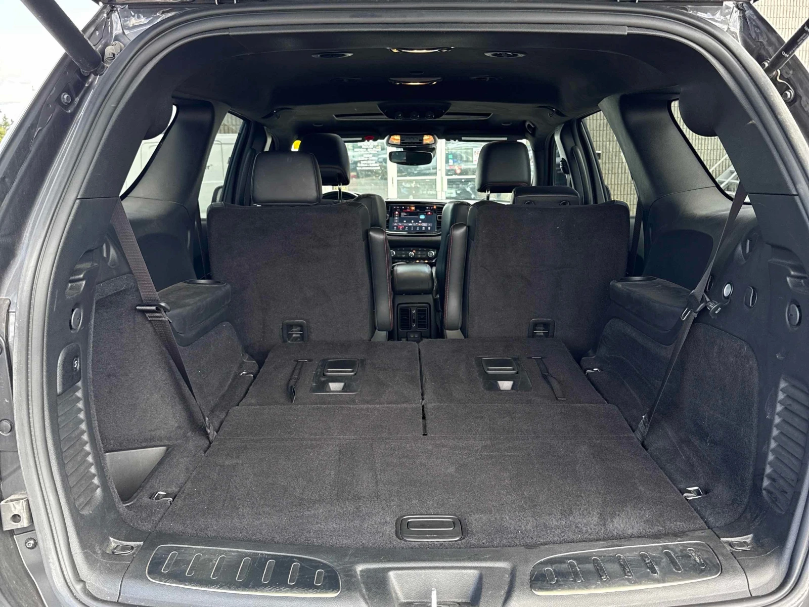 Dodge Durango * R/T Plus AWD* АВТОКРЕДИТ БЕЗ ПЪРВОНАЧАЛНА ВНОСКА, снимка 12 - Автомобили и джипове - 56152204