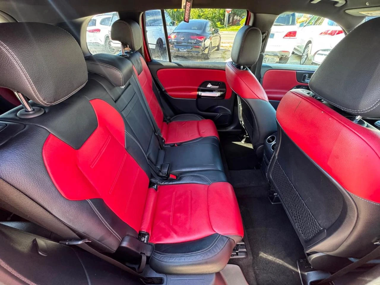 Mercedes-Benz GLB 250, снимка 7 - Автомобили и джипове - 56341706