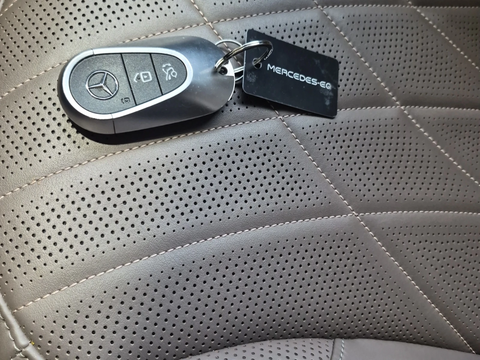 Mercedes-Benz EQE, снимка 8 - Автомобили и джипове - 56407458