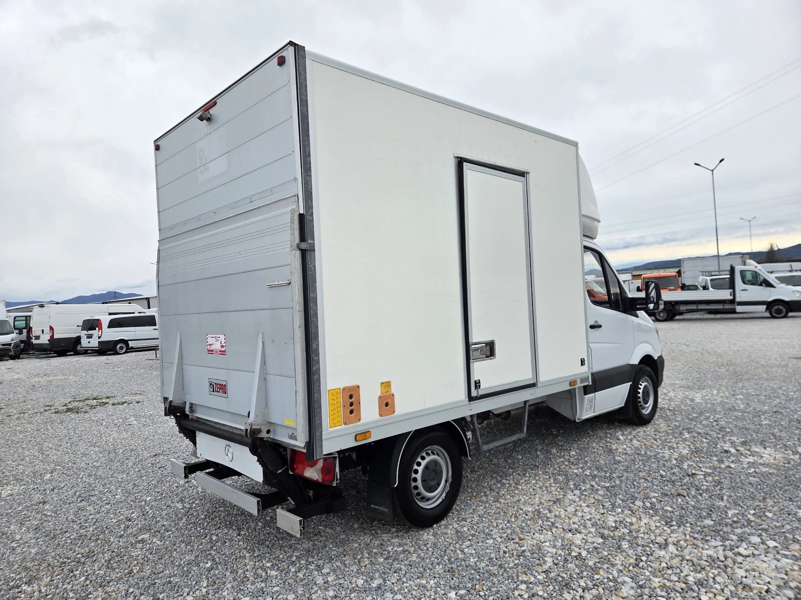 Mercedes-Benz Sprinter 316 CDI, Климатик, Падащ борд, Темпомат, Нави, снимка 5 - Бусове и автобуси - 54033464