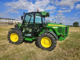       John Deere 3220
