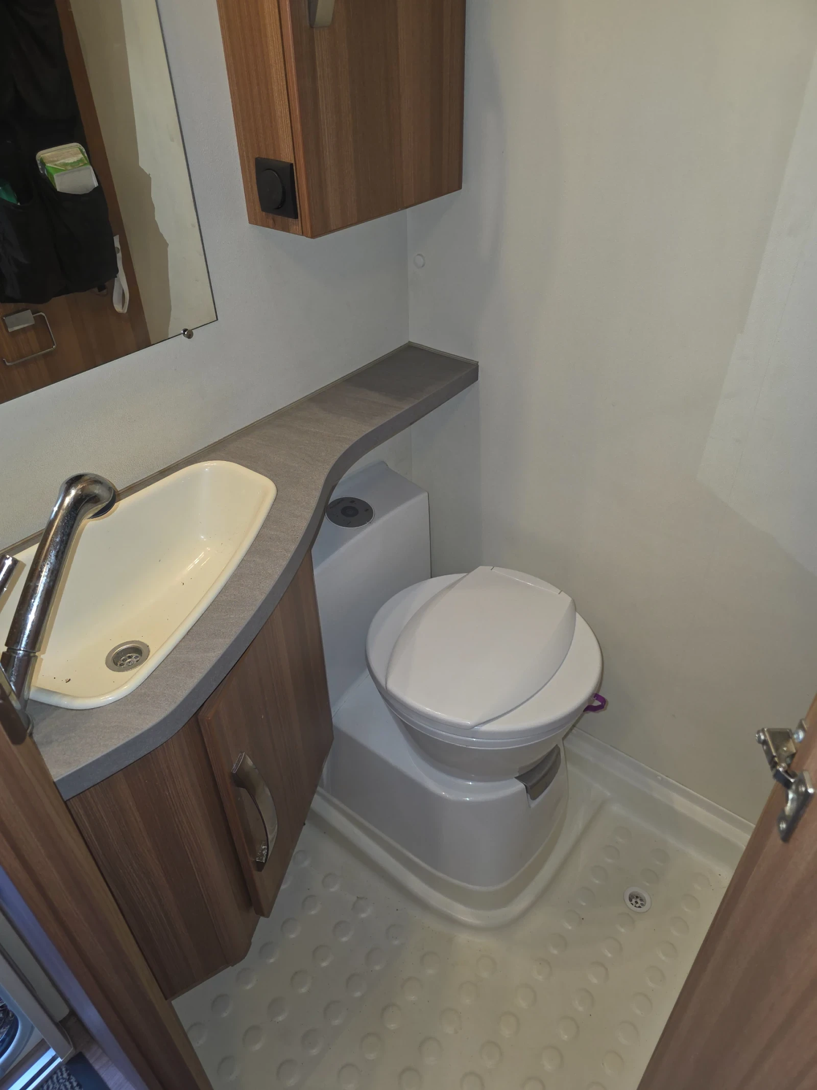 �������� Weinsberg Cara one 390 | Mobile.bg � ����������� 12