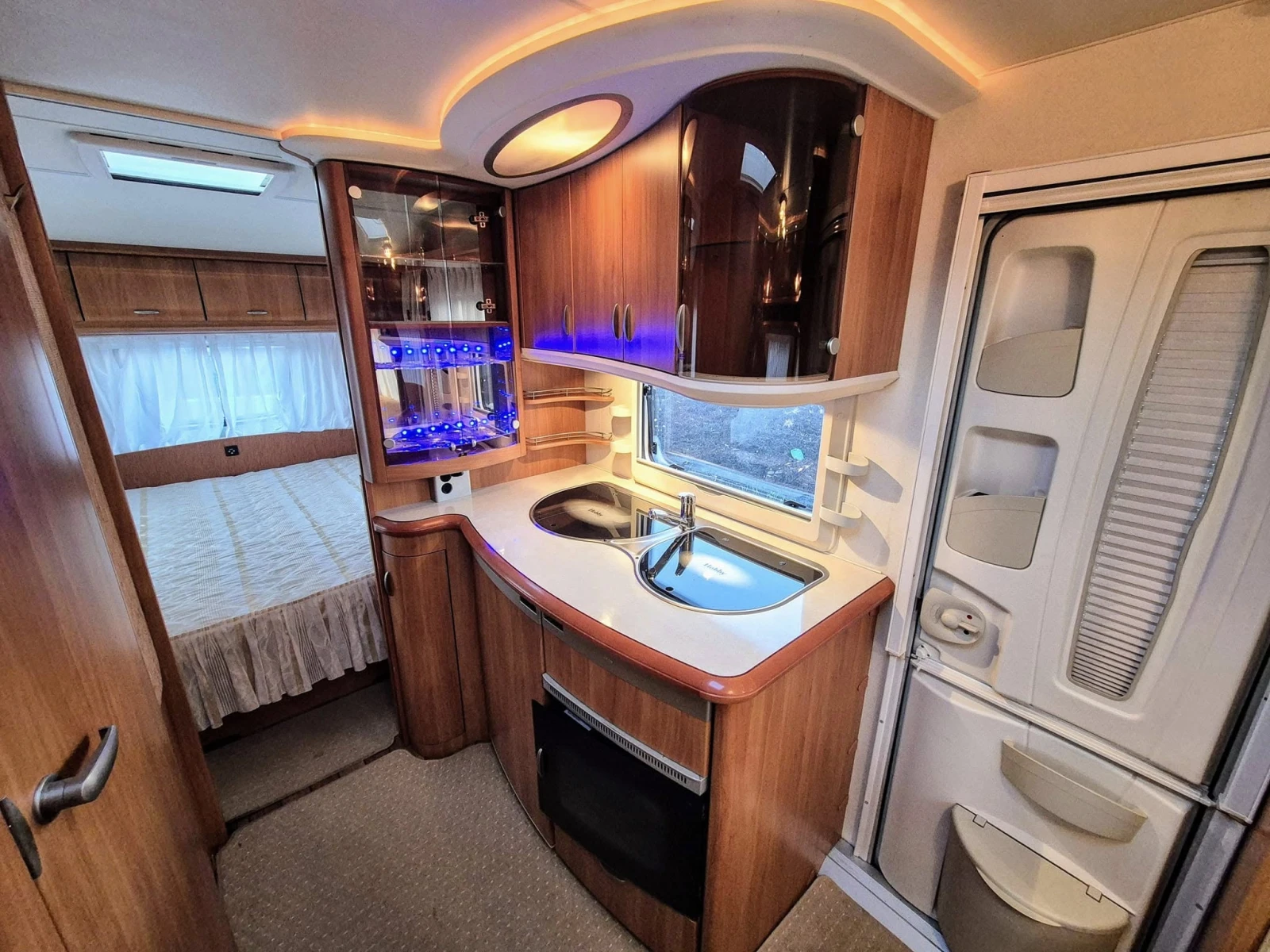 �������� Hobby Excellent | Mobile.bg � ����������� 13