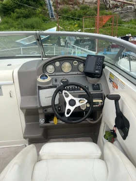 Моторна яхта Rinker 230 C 5.0 GXI SX, снимка 12