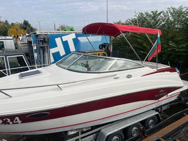 Моторна яхта Rinker 230 C 5.0 GXI SX