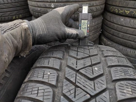 Гуми Зимни 235/50R18, снимка 4