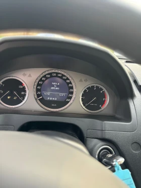 Mercedes-Benz C 320, снимка 13