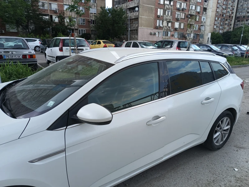 Renault Megane, снимка 4 - Автомобили и джипове - 47806934