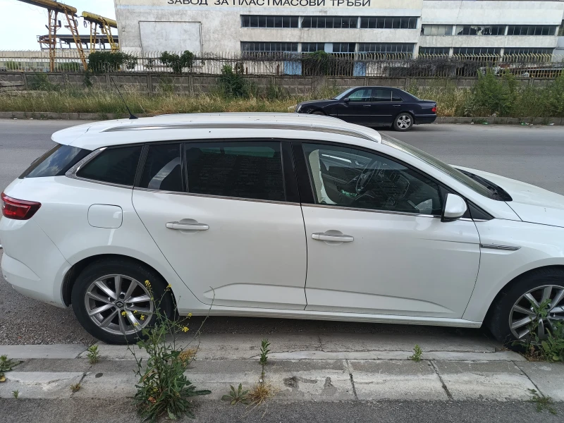 Renault Megane, снимка 3 - Автомобили и джипове - 47806934