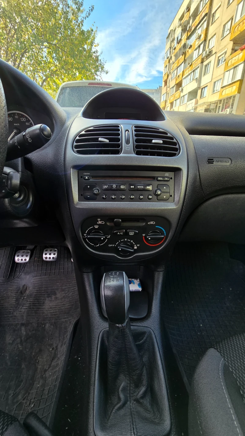 Peugeot 206, снимка 8 - Автомобили и джипове - 47835482