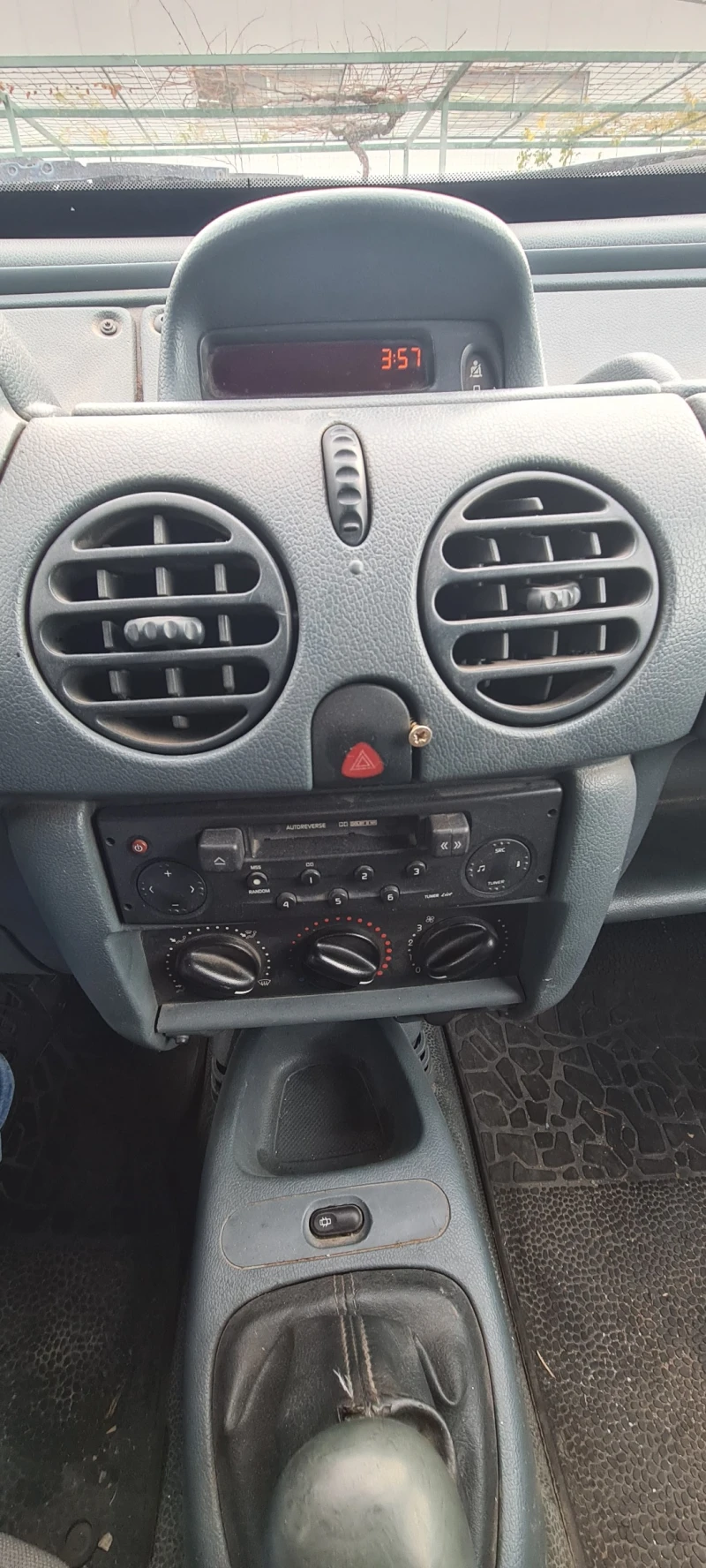 Renault Kangoo 1.9d, снимка 7 - Автомобили и джипове - 48068217