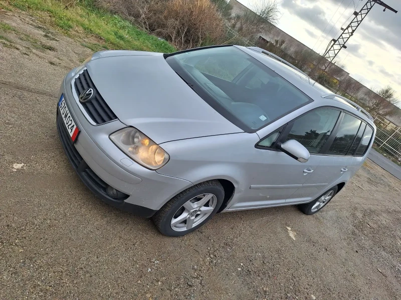 VW Touran 2.0Tdi, снимка 1 - Автомобили и джипове - 48403661