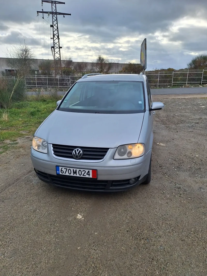 VW Touran 2.0Tdi, снимка 1 - Автомобили и джипове - 48593722