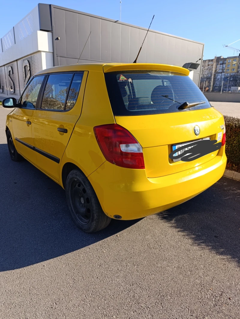 Skoda Fabia, снимка 2 - Автомобили и джипове - 48641325