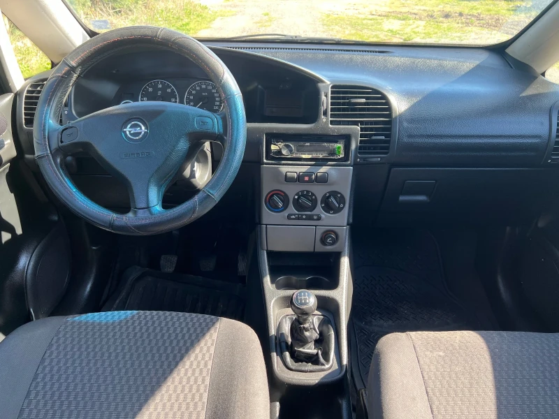 Opel Zafira 2.2 DT 7 места, снимка 7 - Автомобили и джипове - 49261669