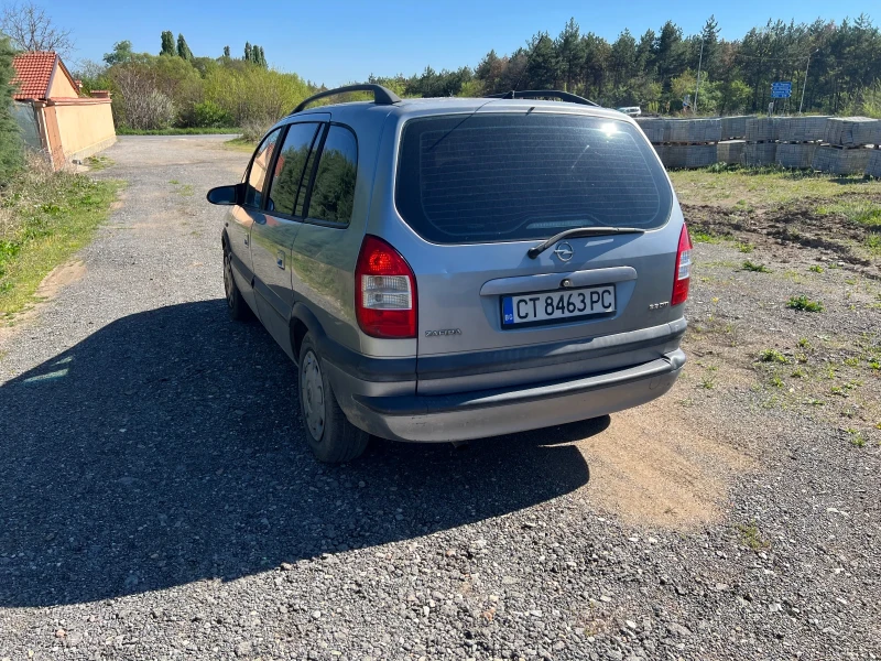 Opel Zafira 2.2 DT 7 места, снимка 4 - Автомобили и джипове - 49261669