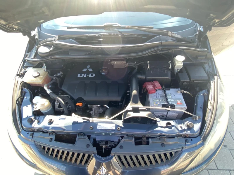 Mitsubishi Grandis, снимка 10 - Автомобили и джипове - 52058944