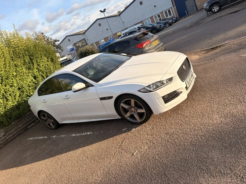 Jaguar XE 2.0d 177к.с