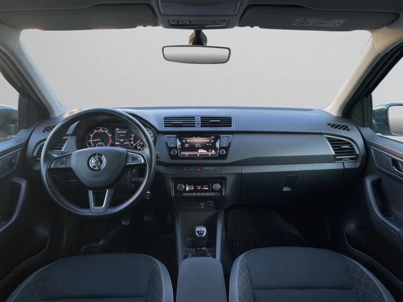 Skoda Fabia 1.0 petrol EURO6, снимка 13 - Автомобили и джипове - 52710569