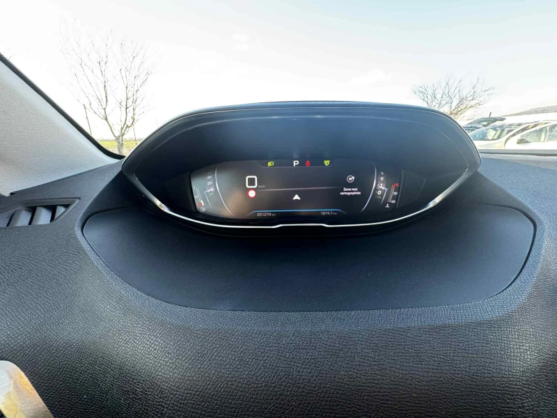 Peugeot 3008 1.5 HDI 131 к.с EAT8 , снимка 10 - Автомобили и джипове - 52751944