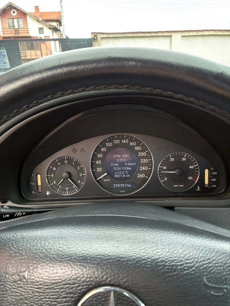 Mercedes-Benz CLK 270 CDI AVANGARDE, снимка 8 - Автомобили и джипове - 53469465