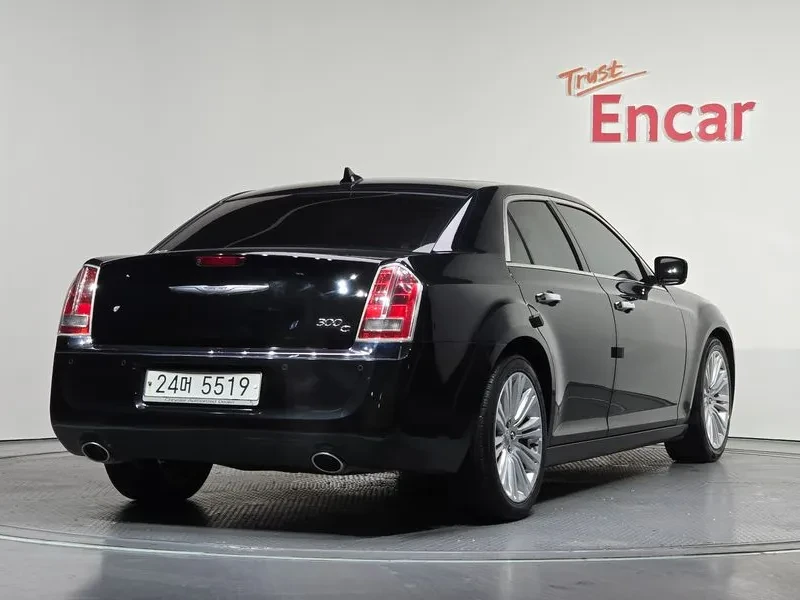 Chrysler 300c 3.6 - изображение 2