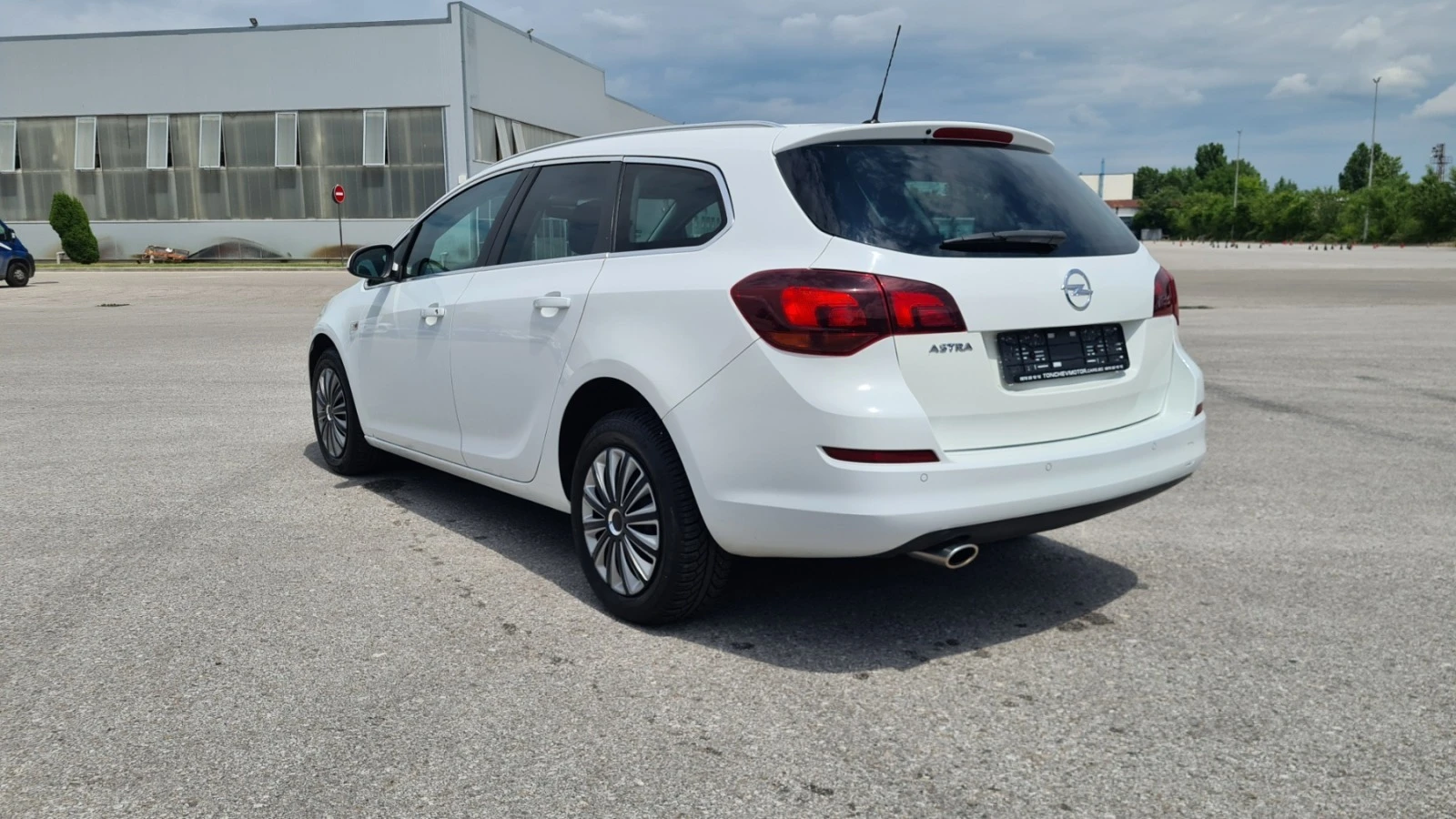 Opel Astra 1.4 Ecotec - изображение 6