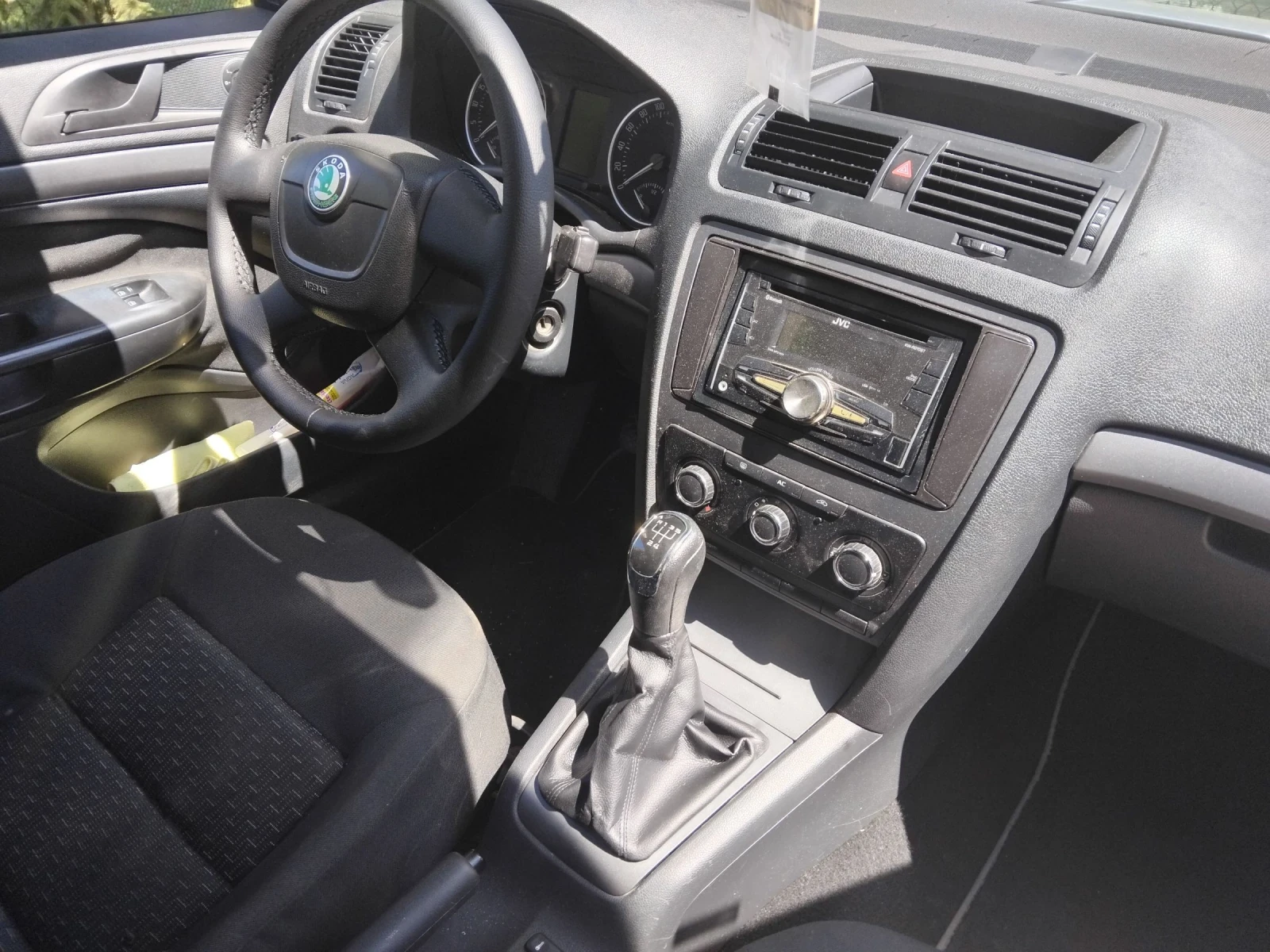 Skoda Octavia 1.6TDI105ксА/С | Mobile.bg — изображение 17