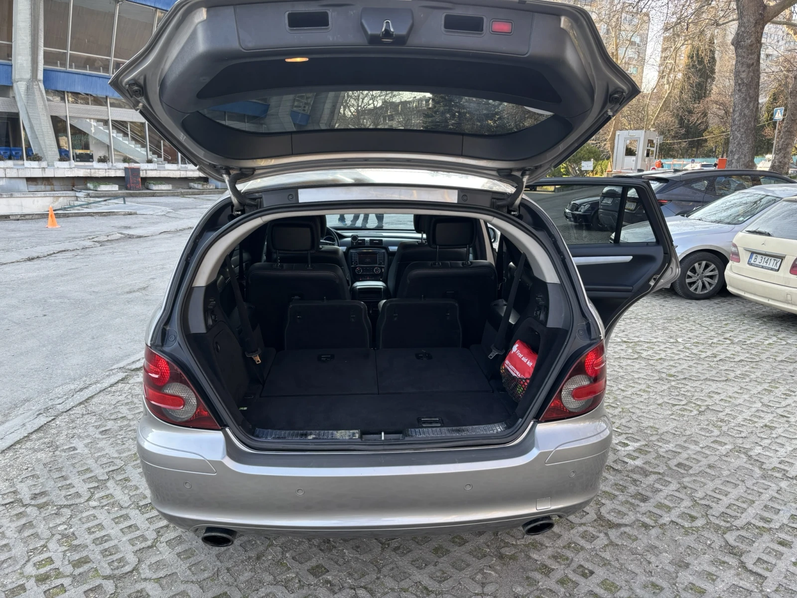Mercedes-Benz R 320 W251 - изображение 9