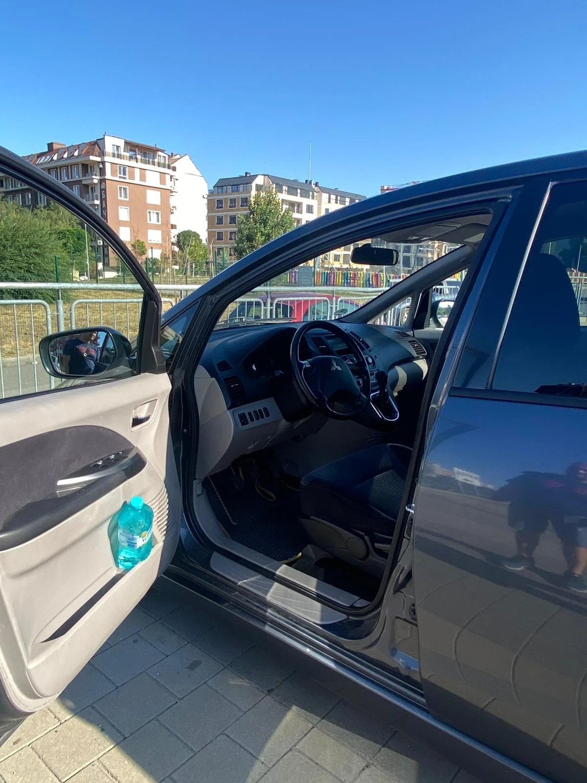 Mitsubishi Grandis  - изображение 9
