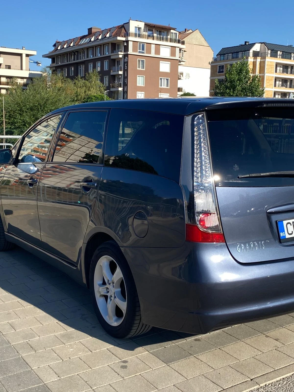 Mitsubishi Grandis  - изображение 2