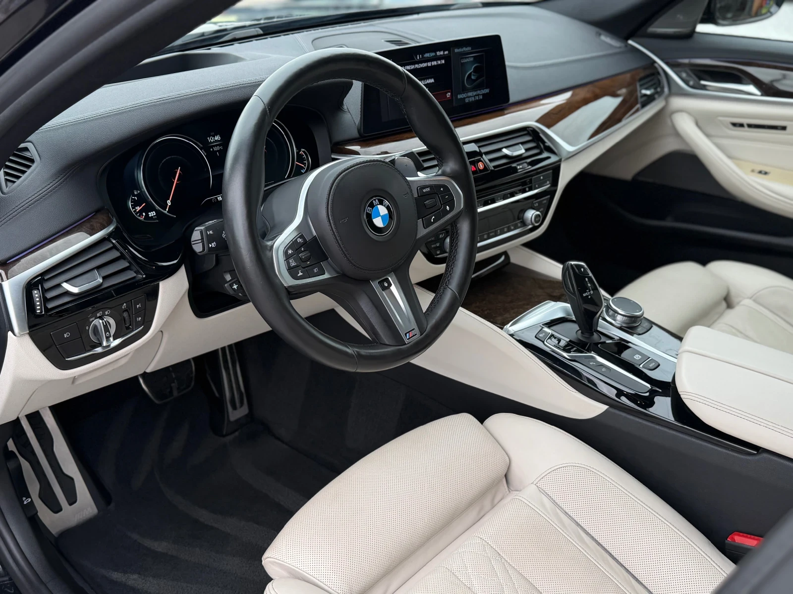 BMW 540 БЯЛА КОЖА - M SPORT - изображение 7
