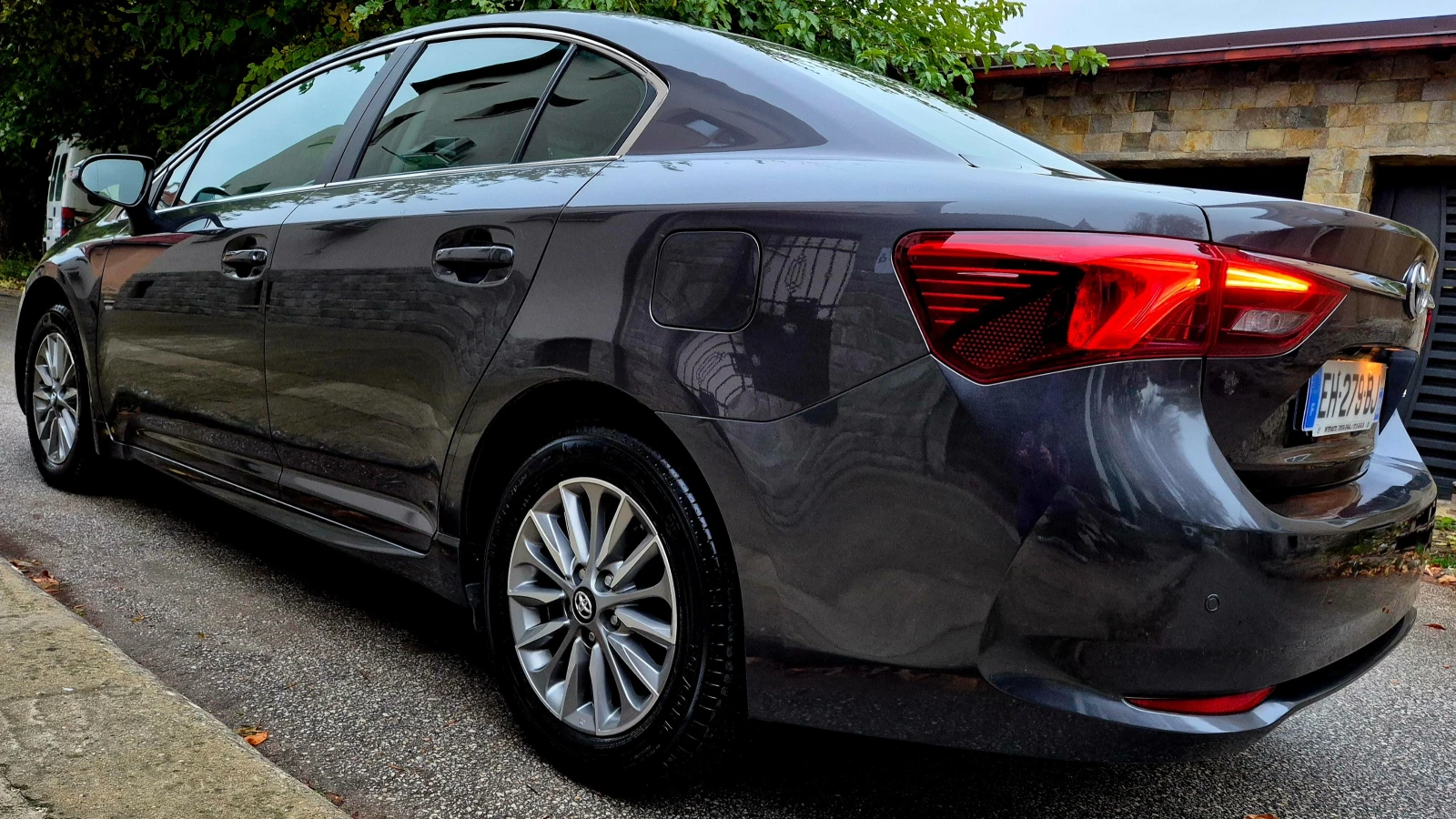 Toyota Avensis 1.6d4d-EXCLUSIVE-нави-6скорости-japan - изображение 6